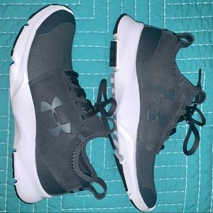 Under Armour Sneakers